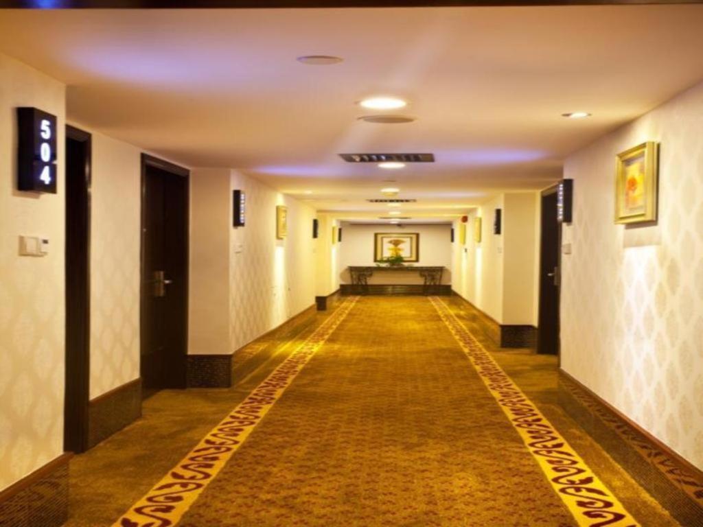 גואנגג'ואו New World Hotel מראה חיצוני תמונה