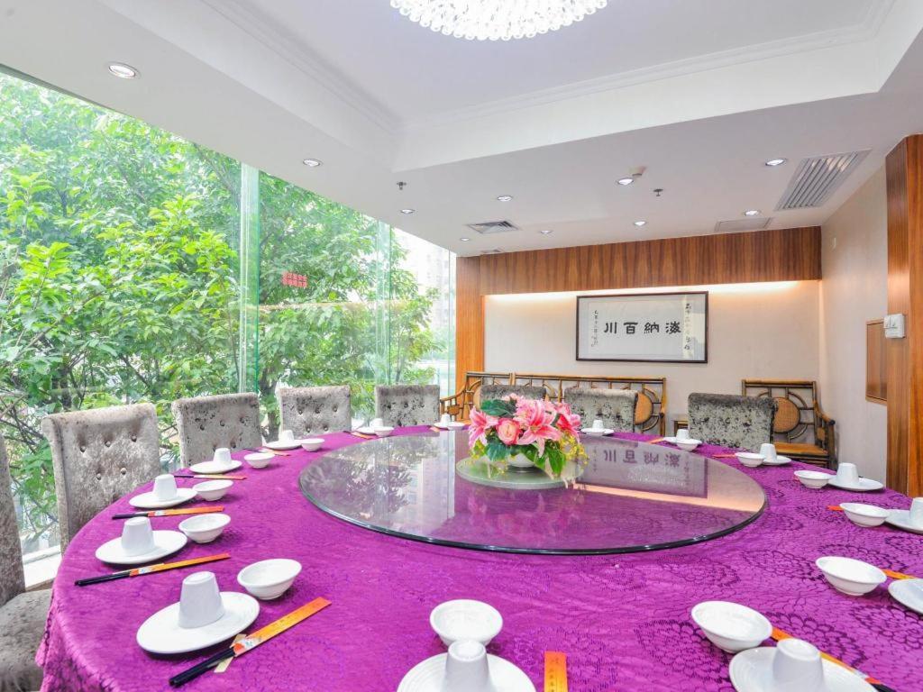 גואנגג'ואו New World Hotel מראה חיצוני תמונה