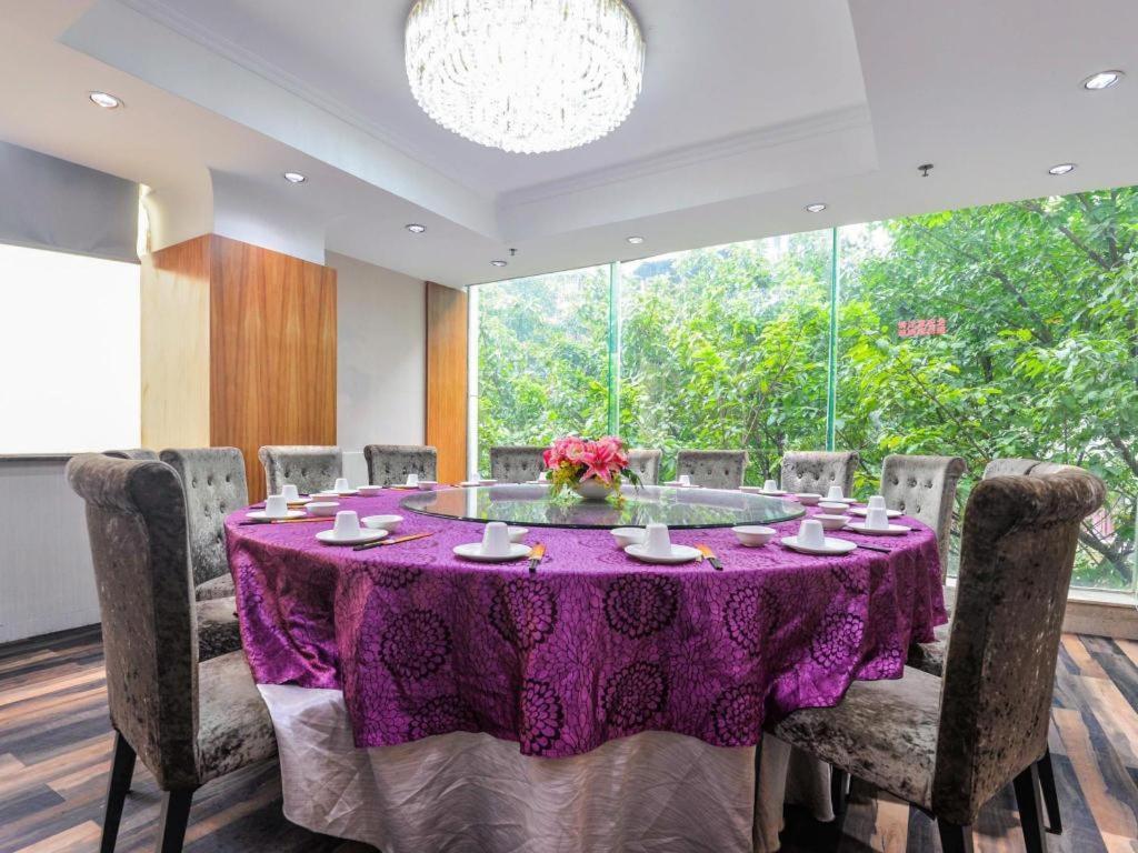 גואנגג'ואו New World Hotel מראה חיצוני תמונה