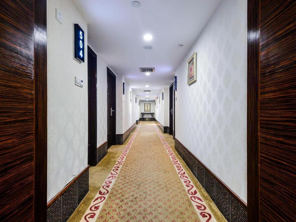 גואנגג'ואו New World Hotel מראה חיצוני תמונה