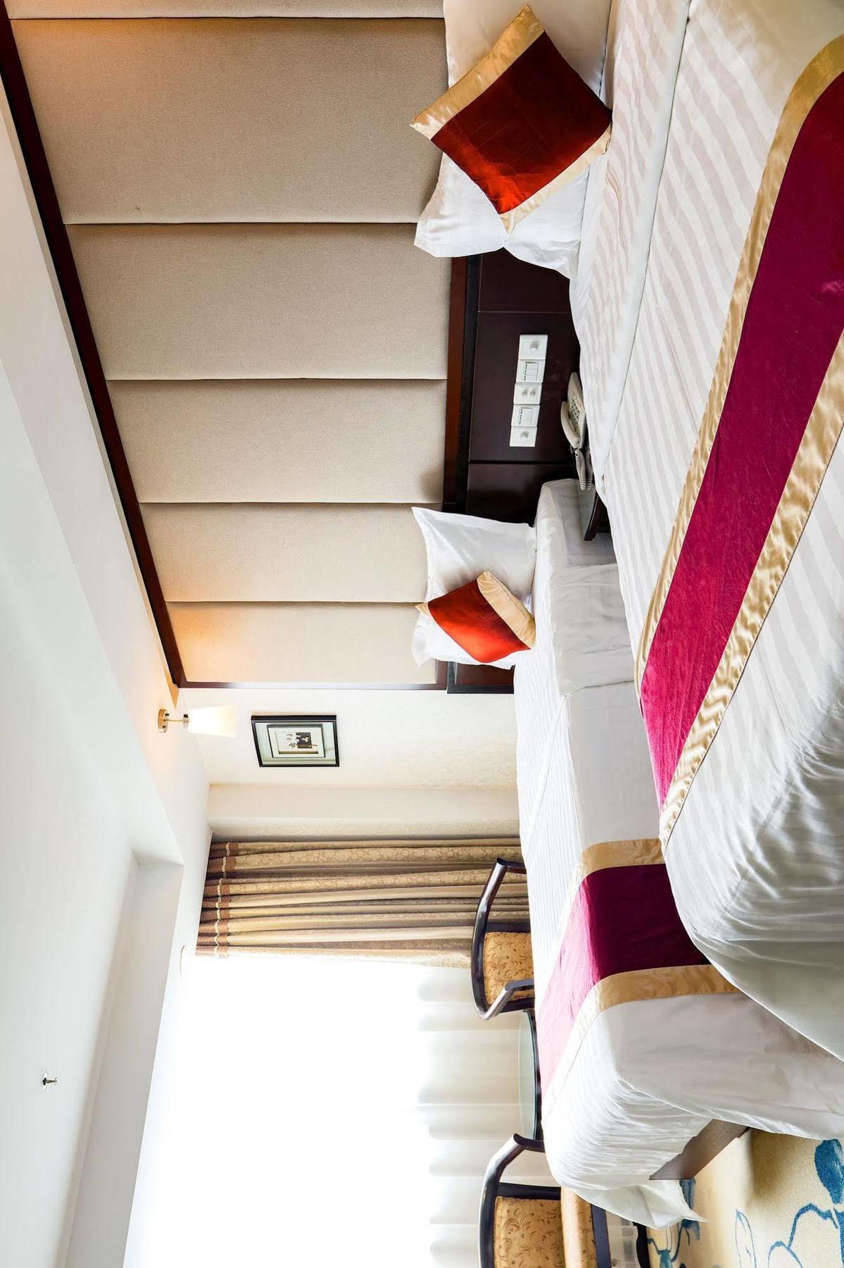 גואנגג'ואו New World Hotel מראה חיצוני תמונה